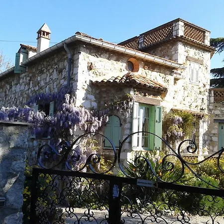 De Caractere Entre Nice Et Cannes